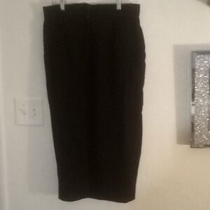 Women's black below the knee skirt Jones New York size 14